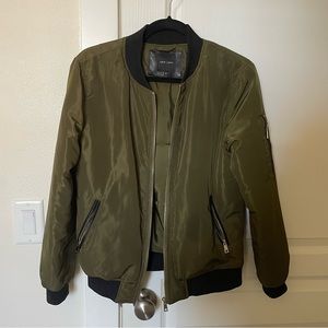 Army green bomber puffer jacket excellent condition